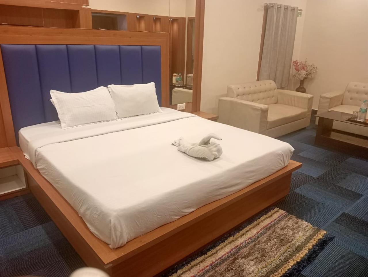 The Prestige Hotel & Convention Panposh Extérieur photo